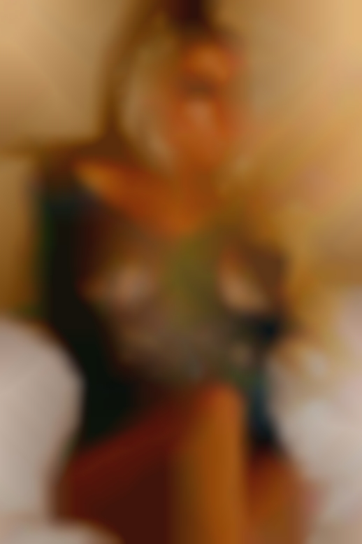 Aunties bood and tight clubs swingers vagina show.